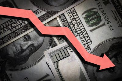 Dollar steadies, set for weekly loss on US-Iran deal talks