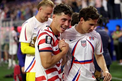 USA turn on World Cup style with 4-1 demolition of Paraguay in front of Beckhams and galaxy of Hollywood stars