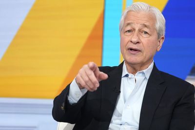 Jamie Dimon says remote work breeds ‘rope-a-dope politics’ and stunts young workers‘ growth