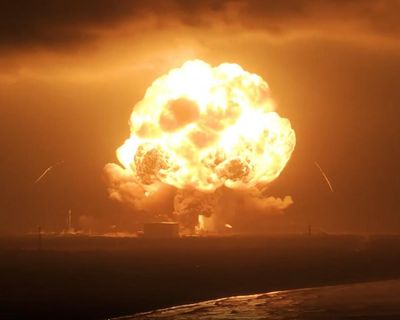 Jeff Bezos’s Blue Origin says it will fly again this year after explosion. Nasa needs it to