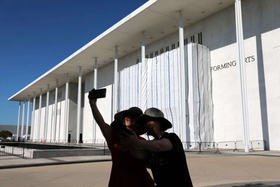 Removal of Donald Trump's name from Kennedy Center begins after court ruling