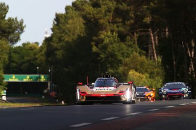 Le Mans 24H, H16: #12 Cadillac out front as Toyota and BMW battle over second