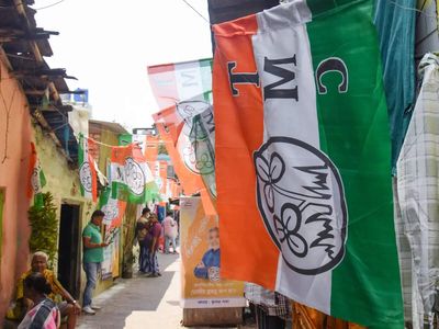 Constitutional expert questions plan of TMC rebel MPs to seek 'real TMC' status from Speaker