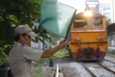 Automatic train braking planned for Bangkok's lethal level crossing