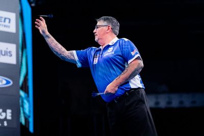 Two-time world champion hits out at ‘absolutely rank’ dartboard at PDC event