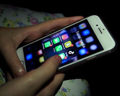 Starmer to announce ‘Australia plus’ ban on social media for under-16s