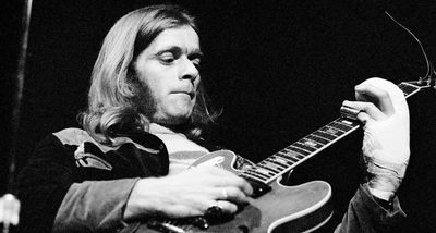 “Paul went, ‘What are you gonna’ play?’ ‘I don’t know.’ There’s George Martin in the control room, a 50 piece orchestra waiting on me in the studio”: How Wings guitarist Henry McCullough recorded his one take solo on My Love