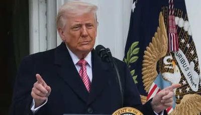 Trump veers toward exit in Iran war but risks loom