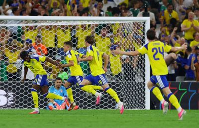 Sweden smash five past Tunisia in World Cup opener