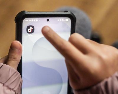 Social media firms hit back as Starmer announces ban for under-16s in UK