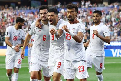 Iran vs New Zealand LIVE: Ramin Rezaeian equalises in fiery World Cup clash after protests in Los Angeles