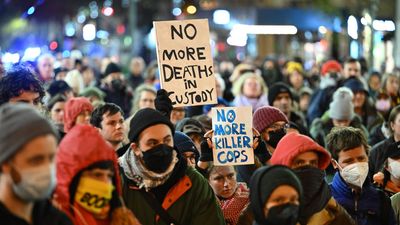 Family of death-in-custody victim engage pathologist