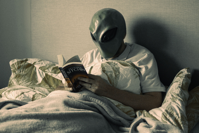 US Government 'Knows Multiple Alien Species' Yet Critics Still Demand Proof Beyond Blurry UFO Footage