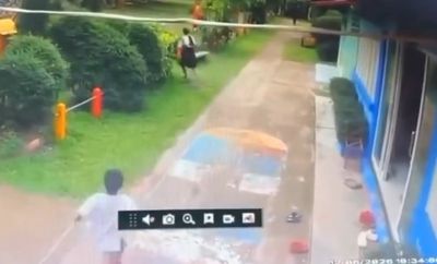 Primary school pupil brandishes knife, chases teacher