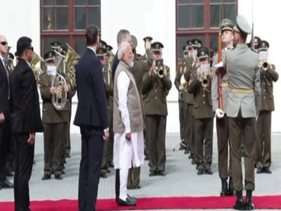 PM Modi receives ceremonial welcome in Bratislava, meets with Slovakian PM Fico