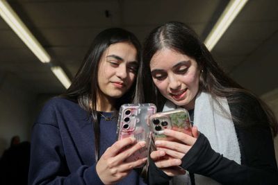 How will the UK ban on social media for under 16s work?