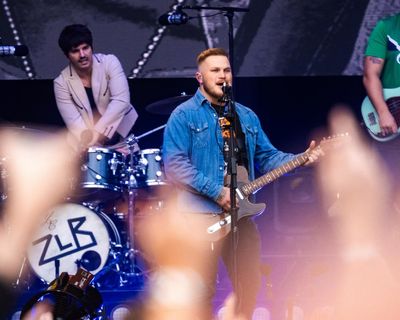 Zach Bryan review – colossal US country star converts the UK to his inclusive take on the rodeo
