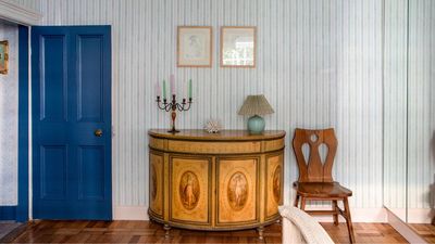 3 Things Antiques Dealers Always Say You Should Splurge On – and 3 That They Never Waste Money On