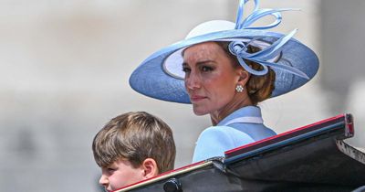 Anti-monarchy protesters draw icy stare from Princess Kate