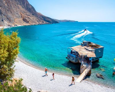 Send us a tip about a memorable Greek holiday experience