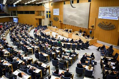 Sweden requires public workers to report migrants not authorized to live there
