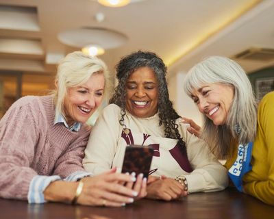 Forget makeup and tweakments: this is how we should be ageing gracefully