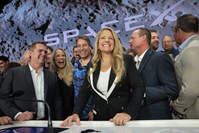 Here's how SpaceX’s debut stacks up against other major IPOs
