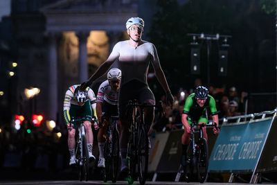 'It means everything' – Matt Bostock and Nina Lavenu win rebooted City of London Nocturne crits