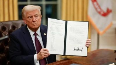 Trump's Iran accord offers exit from war and fresh political risks