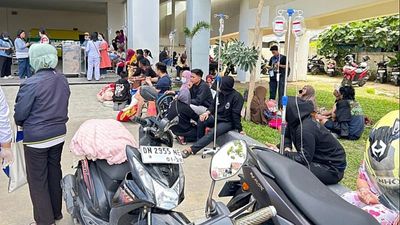 6.7 magnitude earthquake strikes off of Indonesia, US Geological Survey says