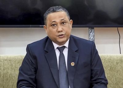 Nepal's foreign minister visits China after calling on regional rival India
