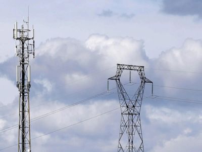 India's telecom ARPU to grow 7% CAGR through FY29; narrowing tariff gap with global markets: Report
