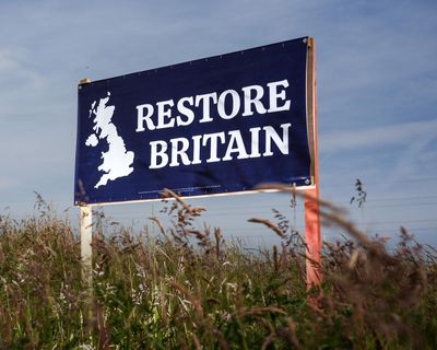 Mail on Sunday attacks Restore as split right creates headache for UK papers