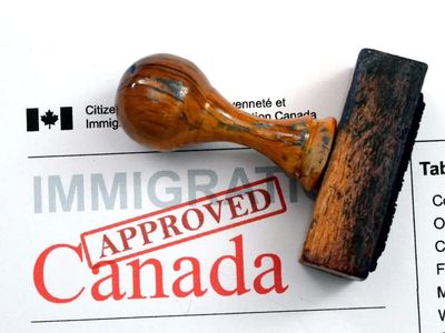 Canada eases work permit rules for provincial nominee applicants awaiting permanent residency