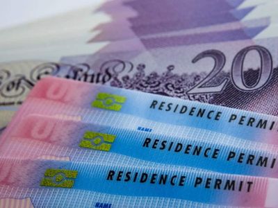 UK extends deadline for migrants to replace physical immigration documents with e-visas