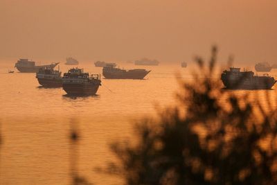 Experts warn Strait of Hormuz may take weeks to fully reopen