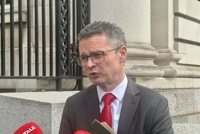 Irish social media ban for children would be ’embarrassing’ for EU – minister