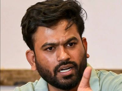 Dipke indicates CJP won't contest polls; slams PM for 'not reaching out' to students