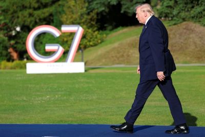 Trump says Russia ‘should make a deal’ with Ukraine