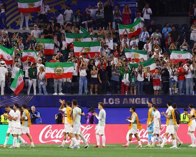 Iran overcomes its divisions for 90 minutes, then same old problems return