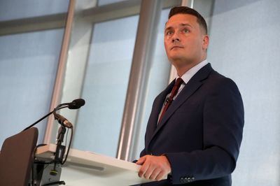 Leadership race to oust Keir Starmer started by London MP Wes Streeting