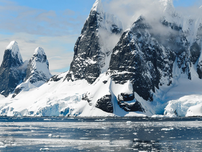 500 hidden earthquakes beneath Antarctica, and the strangest ones are shaking the middle of a tectonic plate where deep quakes were not supposed to happen