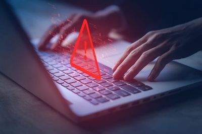 Florida Dads, Don’t Fall for These 5 Fake Online-Store Scams This Month