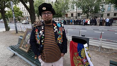 Russian artist and Putin critic Semyon Skrepetsky shot dead in Poland, officials say