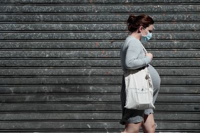 Wildfire Smoke Exposure Raises Preterm Birth Risk by 7% Per Unit, Highlighting Summer Pregnancy Health Dangers