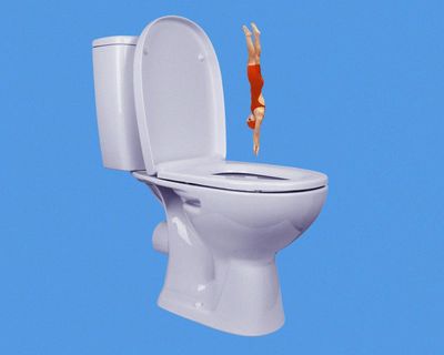 Why do you always feel like you have to pee when swimming?