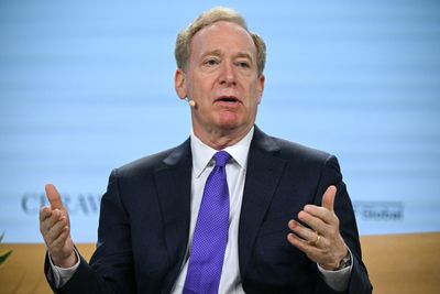 Top Microsoft VP Calls On People Not To 'Panic' About AI Taking Job Opportunities