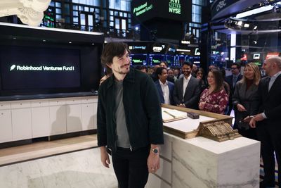 Robinhood announces it will reduce headcount by 10%, CEO seeks to avoid ‘heavily-layered’ organization