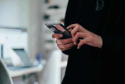 Is AI Changing How We Communicate? The Shift from Personal Texts to AI-Driven Messages