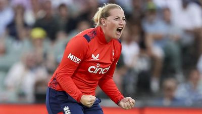 Hosts stay perfect at Women's Twenty20 World Cup